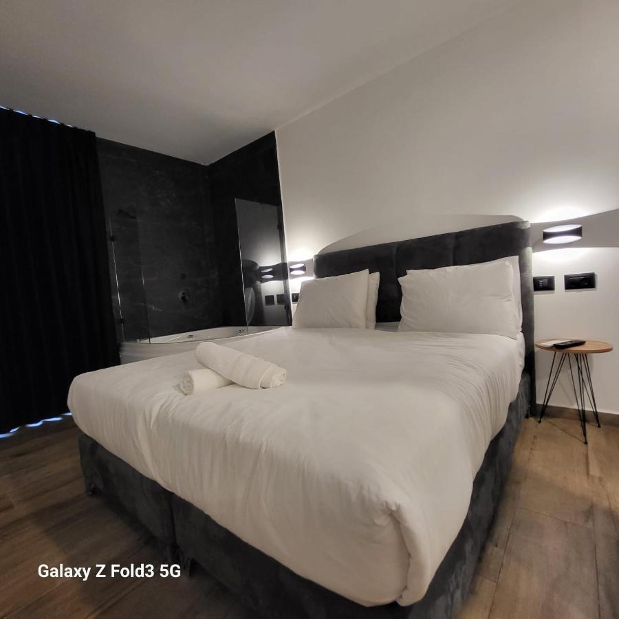 Selfie'S Boutique Hotel Tiberya Dış mekan fotoğraf